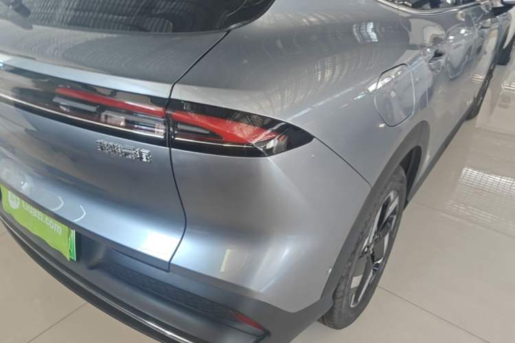 Used Baojun Yunhai 2024 140km Plug-in Hybrid Version Right Rear Taillight