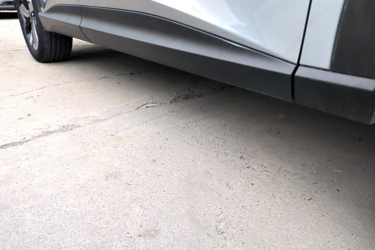 Used Baojun Yunhai 2024 500km Pure Electric Version Right Side Sill