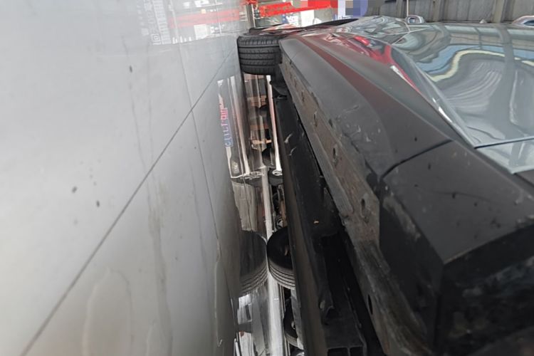 Used Baojun Yunhai 2024 600km Pure Electric Version Right Side Sill