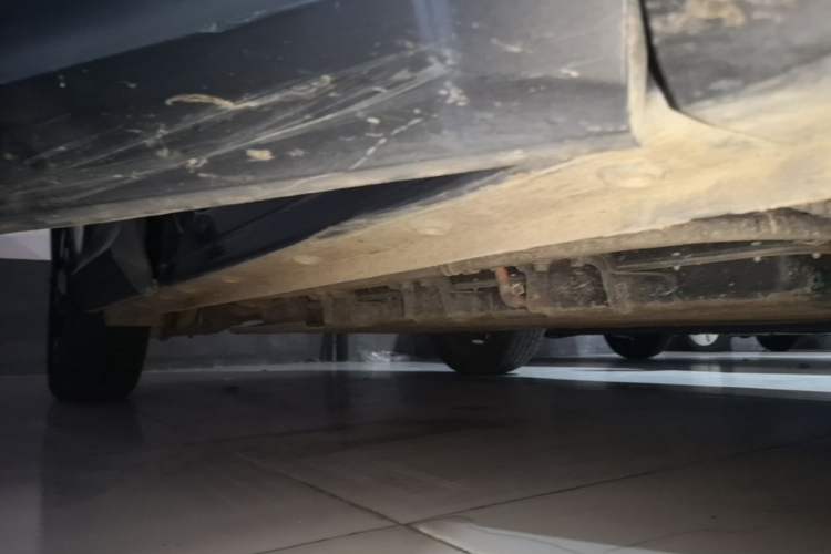 Used Baojun Yunhai 2024 140km Plug-in Hybrid Version Right Side Sill