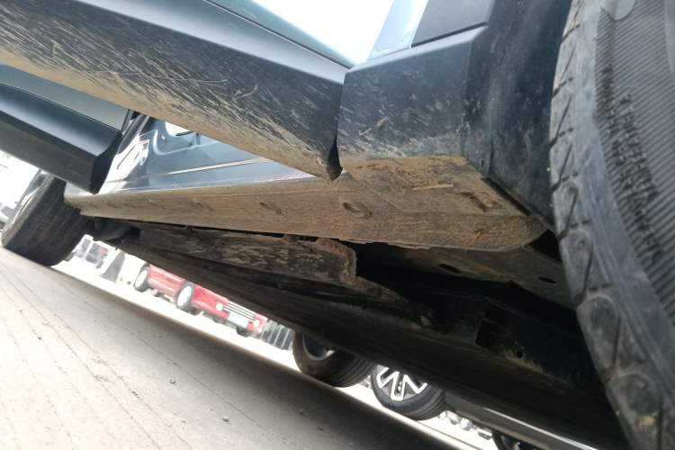 Used Baojun Yunhai 2024 600km Pure Electric Version Right Side Sill