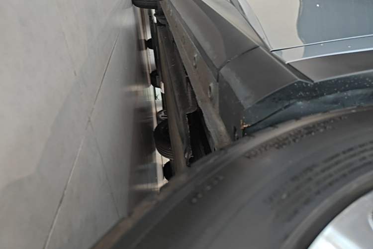 Used Baojun Yunhai 2024 600km Pure Electric Version Right Side Sill