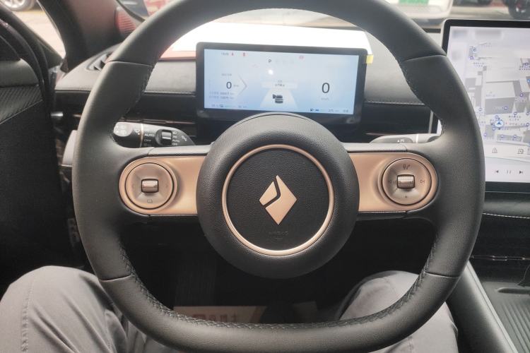Used Baojun Yunhai 2024 140km Plug-in Hybrid Version Steering Wheel