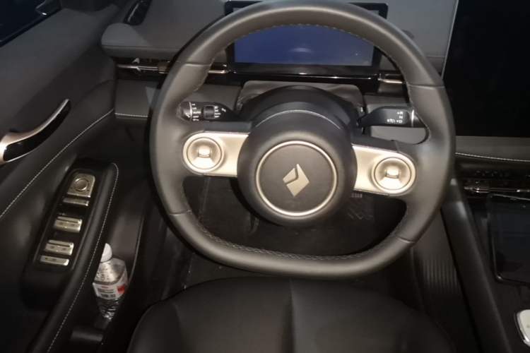 Used Baojun Yunhai 2024 140km Plug-in Hybrid Version Steering Wheel
