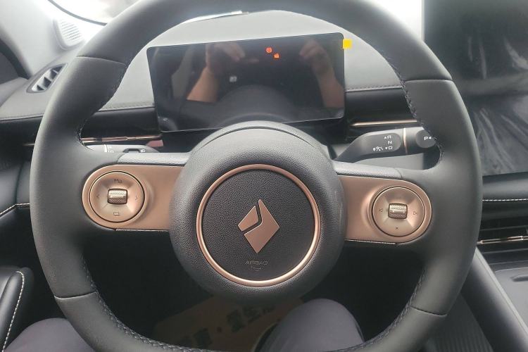 Used Baojun Yunhai 2024 140km Plug-in Hybrid Version Steering Wheel