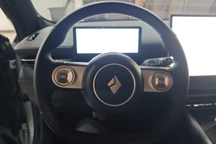 Used Baojun Yunhai 2024 140km Plug-in Hybrid Version Steering Wheel