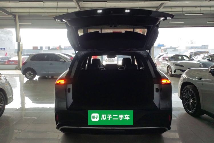 Used Baojun Yunhai 2024 140km Plug-in Hybrid Version Trunk