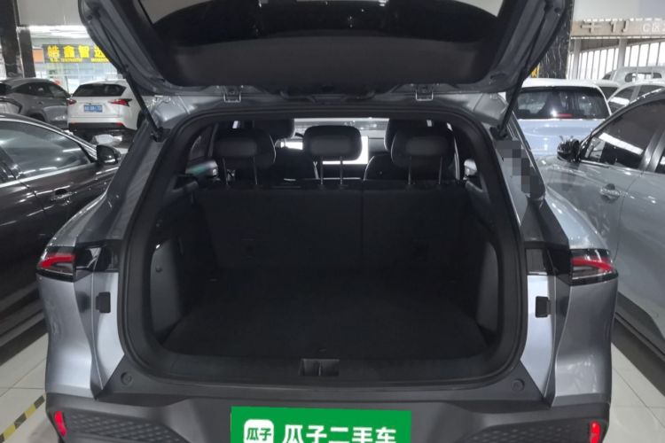 Used Baojun Yunhai 2024 140km Plug-in Hybrid Version Trunk