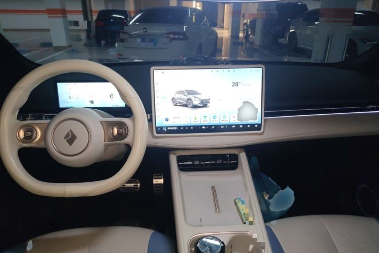 Used Baojun Yunhai 2024 500km Pure Electric Version Center Console
