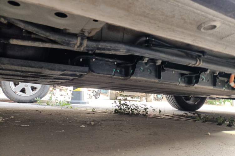 Used Baojun Yunhai 2024 140km Plug-in Hybrid Version Chassis Rear Right