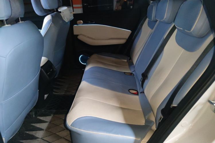 Used Baojun Yunhai 2024 500km Pure Electric Version Left Rear Seat