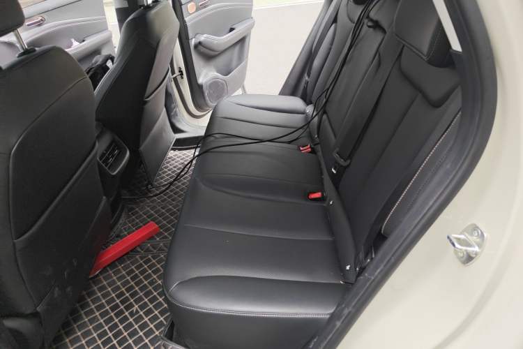 Used Baojun Yunhai 2024 140km Plug-in Hybrid Version Left Rear Seat
