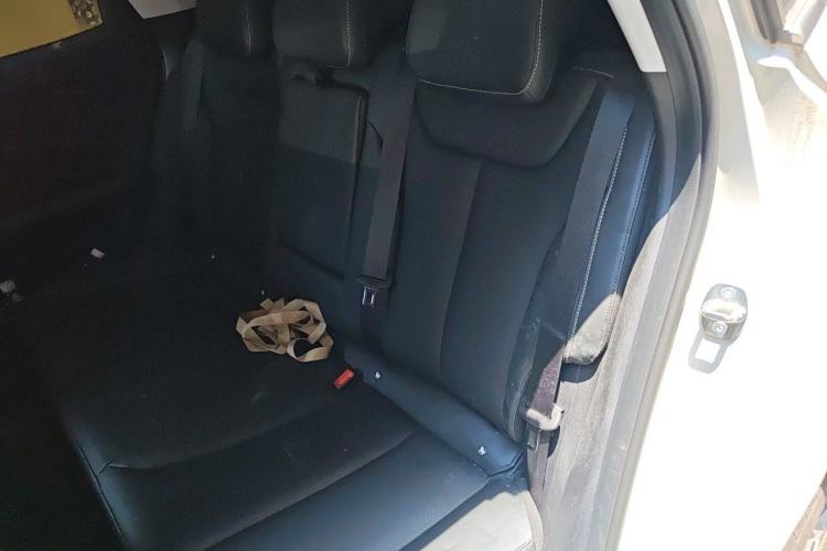 Used Baojun Yunhai 2024 140km Plug-in Hybrid Version Left Rear Seat