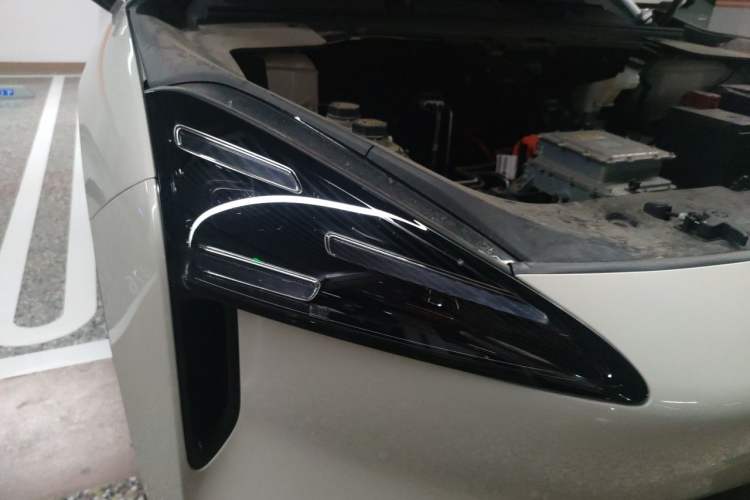 Used Baojun Yunhai 2024 500km Pure Electric Version Right Front Headlight