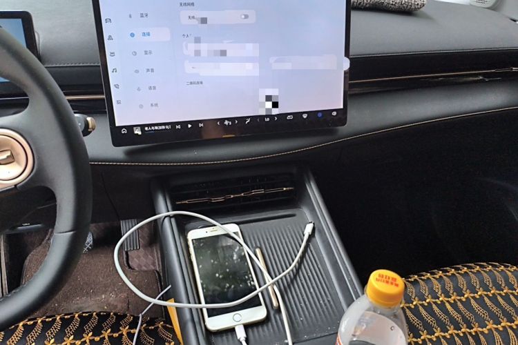 Used Baojun Yunhai 2024 140km Plug-in Hybrid Version Audio And AC Panel