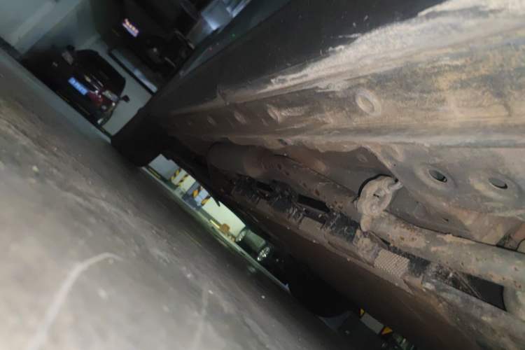 Used Baojun Yunhai 2024 60km Plug-in Hybrid Version Chassis Rear Left