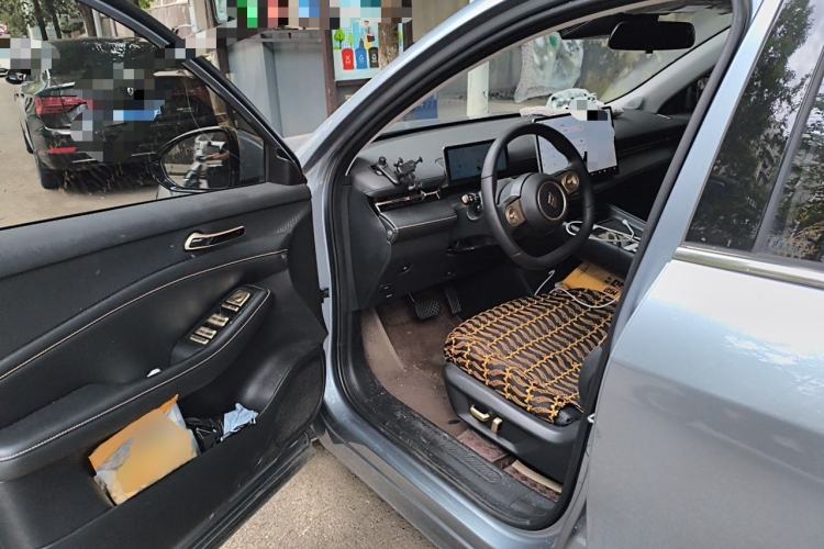 Used Baojun Yunhai 2024 140km Plug-in Hybrid Version Driver Seat