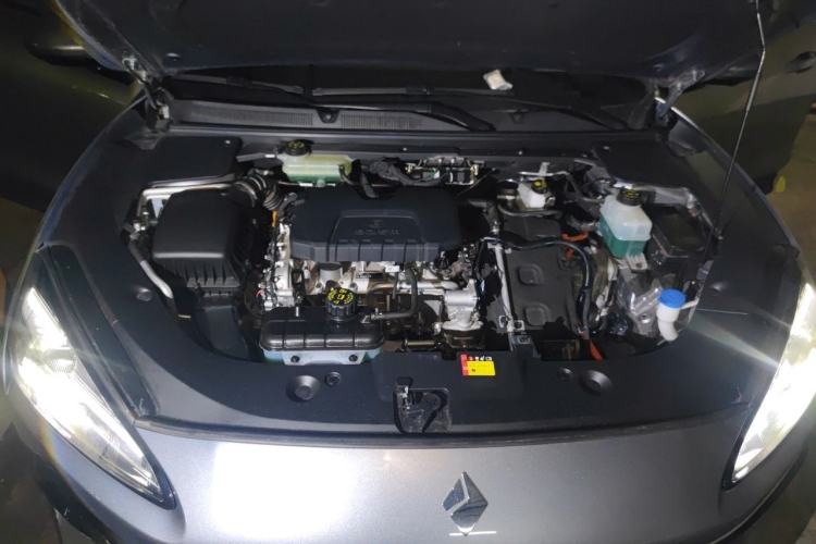 Used Baojun Yunhai 2024 60km Plug-in Hybrid Version Engine Bay