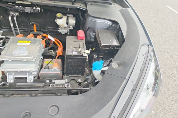 Used Baojun Yunhai 2024 600km Pure Electric Version Engine Bay Left