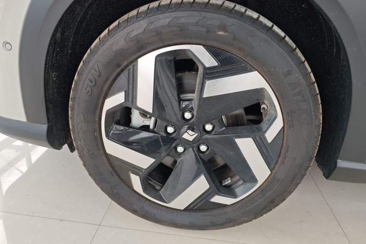 Used Baojun Yunhai 2024 140km Plug-in Hybrid Version Exterior 4