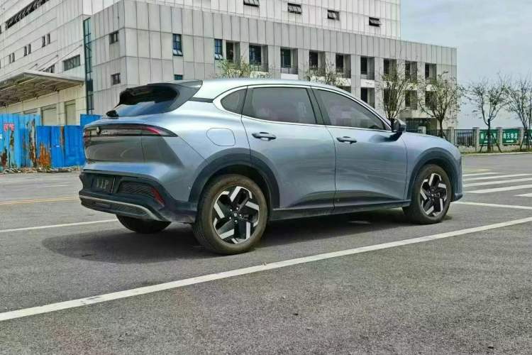 Used Baojun Yunhai 2024 140km Plug-in Hybrid Version Exterior 4