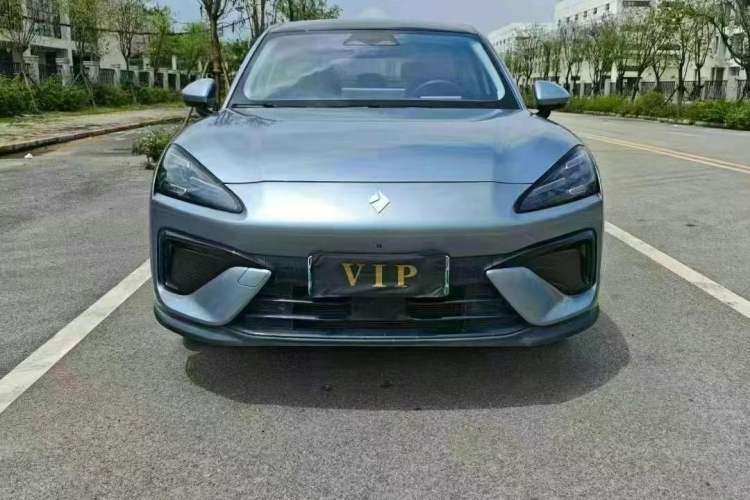 Used Baojun Yunhai 2024 140km Plug-in Hybrid Version Exterior 5