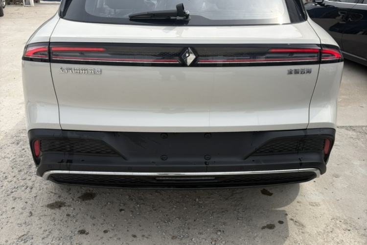 Used Baojun Yunhai 2024 140km Plug-in Hybrid Version Exterior 5