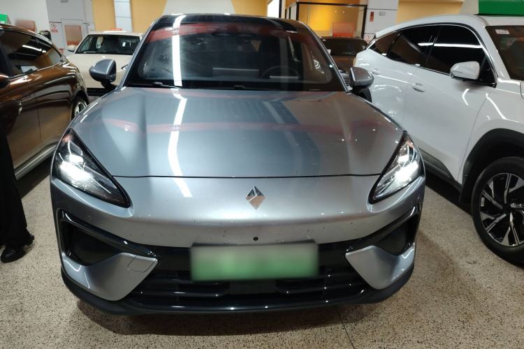 Used Baojun Yunhai 2024 140km Plug-in Hybrid Version Front