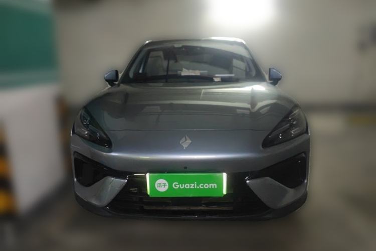 Used Baojun Yunhai 2024 60km Plug-in Hybrid Version Front