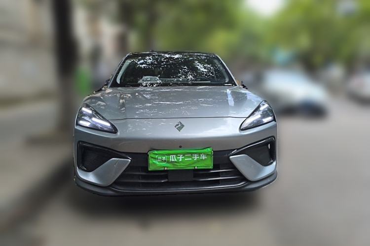 Used Baojun Yunhai 2024 140km Plug-in Hybrid Version Front