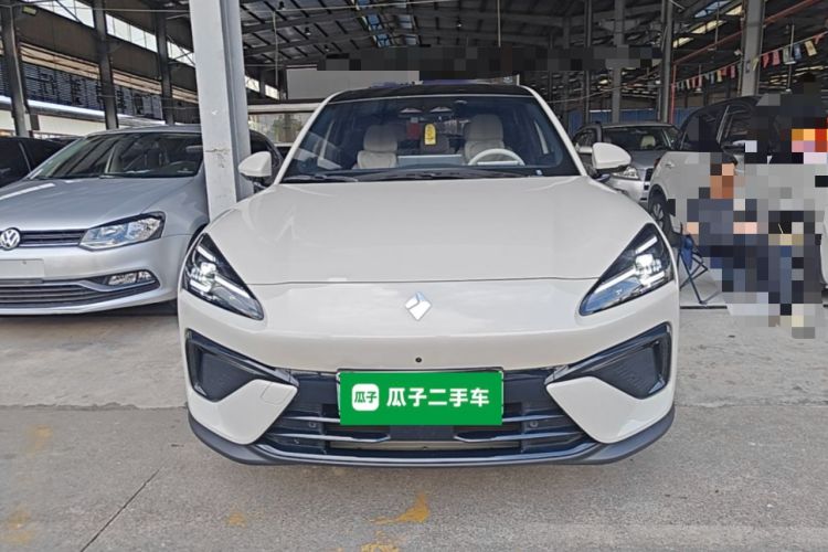 Used Baojun Yunhai 2024 140km Plug-in Hybrid Version Front