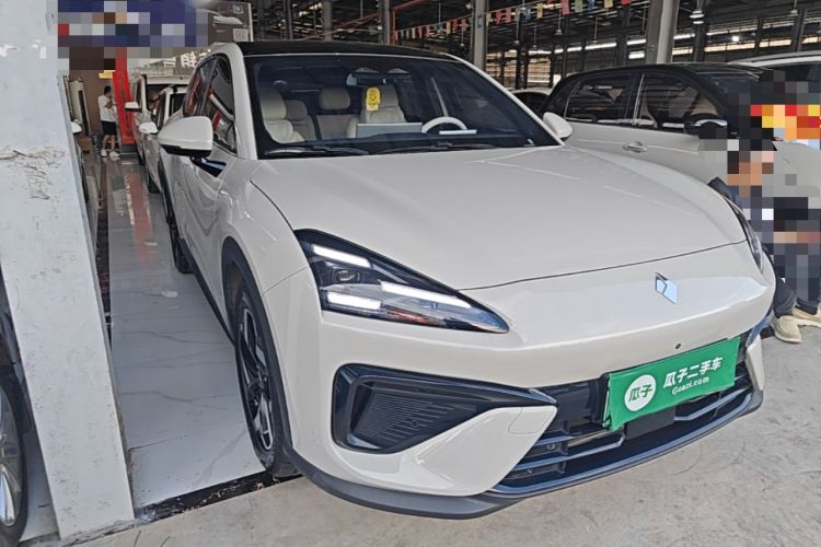 Used Baojun Yunhai 2024 140km Plug-in Hybrid Version Front Right 45 Deg