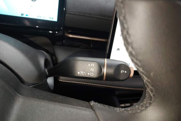 Used Baojun Yunhai 2024 140km Plug-in Hybrid Version Gear Lever
