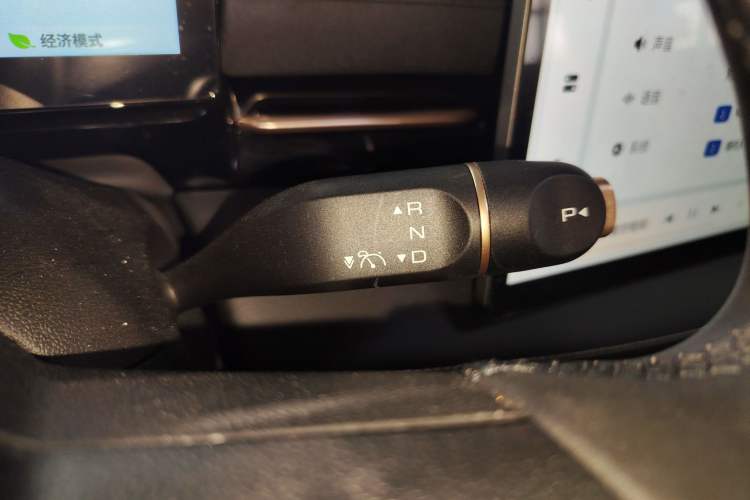 Used Baojun Yunhai 2024 500km Pure Electric Version Gear Lever