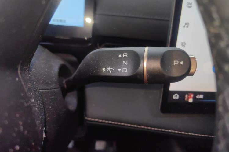 Used Baojun Yunhai 2024 600km Pure Electric Version Gear Lever