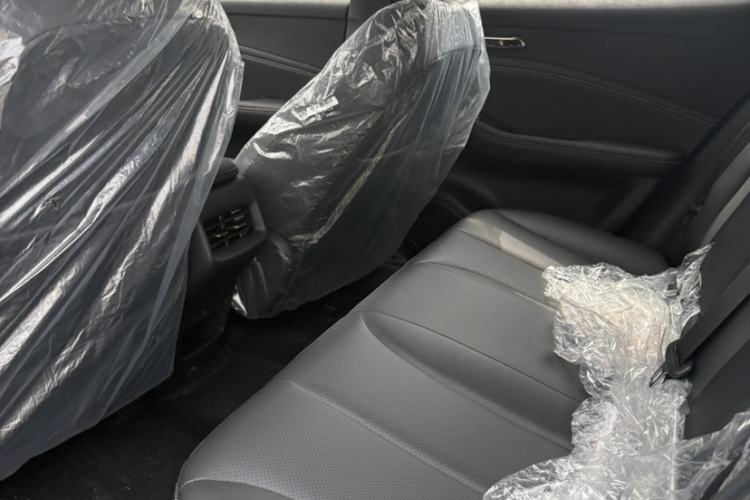 Used Baojun Yunhai 2024 140km Plug-in Hybrid Version Interior 2