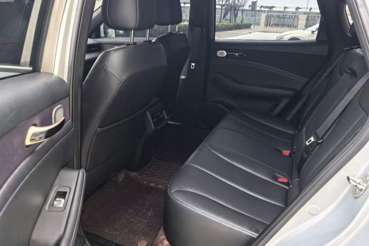 Used Baojun Yunhai 2024 600km Pure Electric Version Interior 3