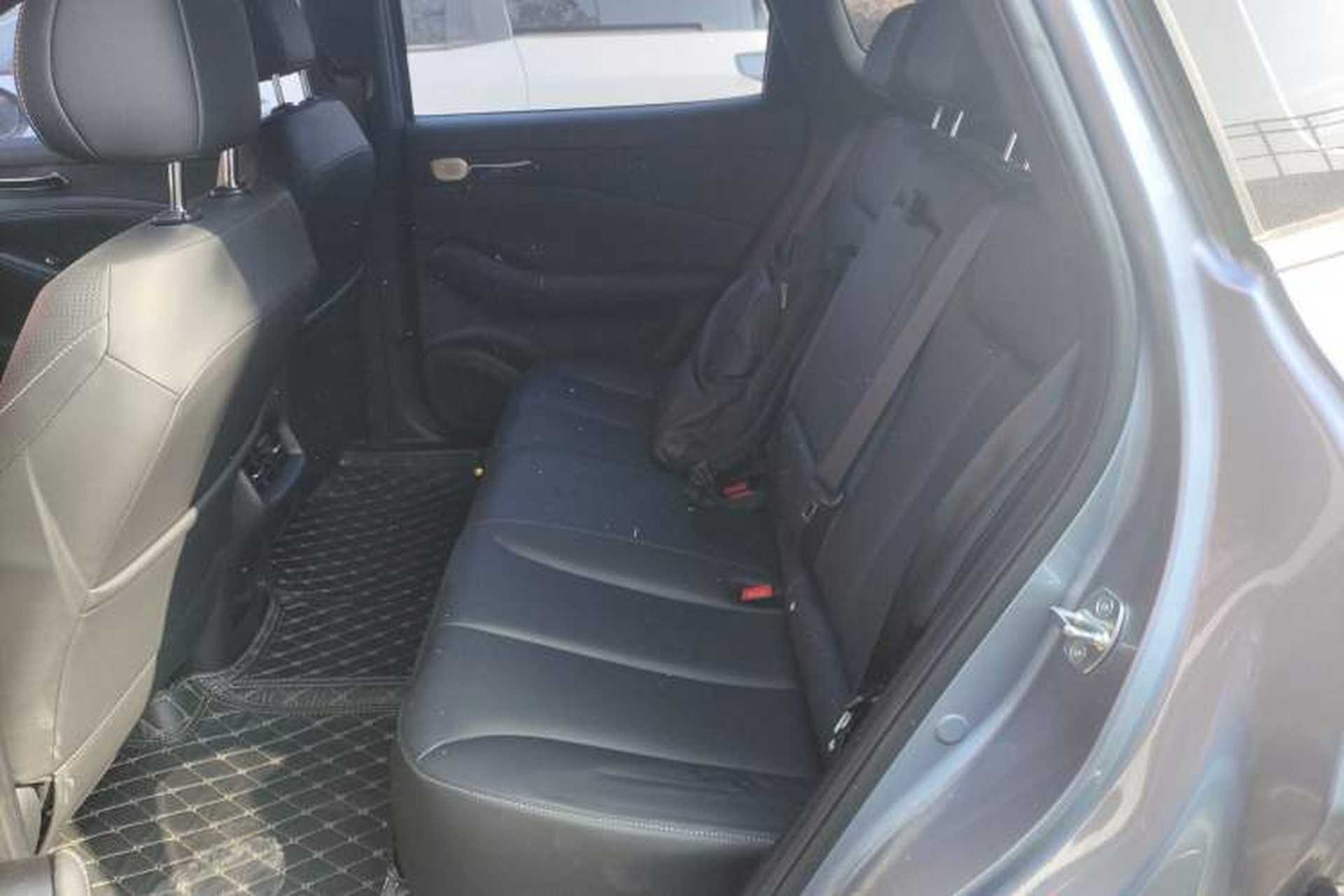 Used Baojun Yunhai 2024 140km Plug-in Hybrid Version Interior 4