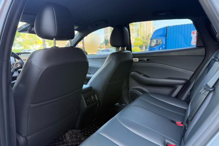 Used Baojun Yunhai 2024 140km Plug-in Hybrid Version Interior 7