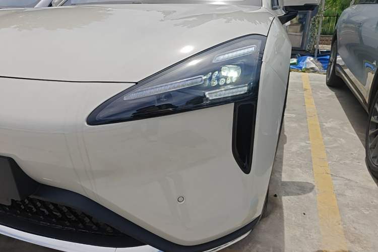 Used Baojun Yunhai 2024 500km Pure Electric Version Left Front Headlight