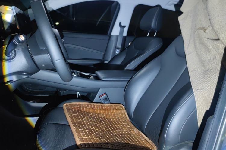 Used Baojun Yunhai 2024 60km Plug-in Hybrid Version Left Front Seat