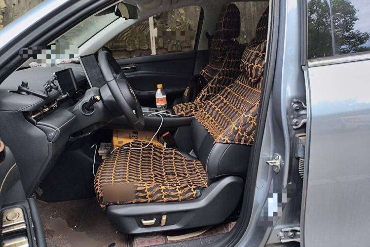 Used Baojun Yunhai 2024 140km Plug-in Hybrid Version Left Front Seat