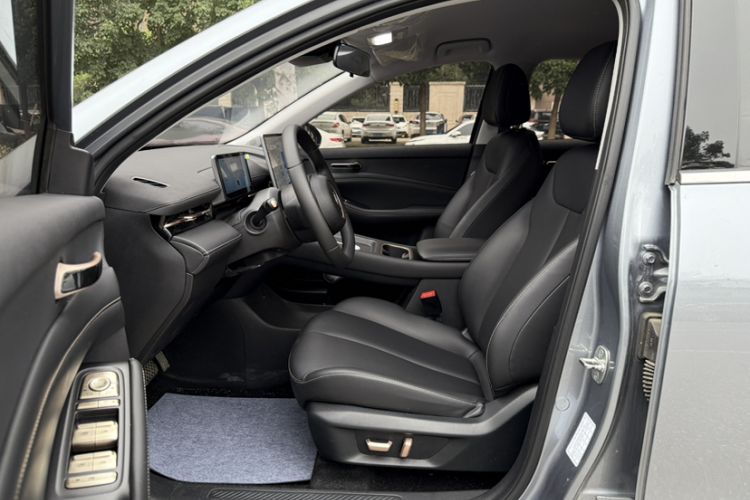 Used Baojun Yunhai 2024 600km Pure Electric Version Left Front Seat