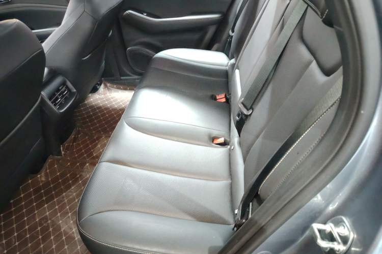 Used Baojun Yunhai 2024 140km Plug-in Hybrid Version Left Rear Seat