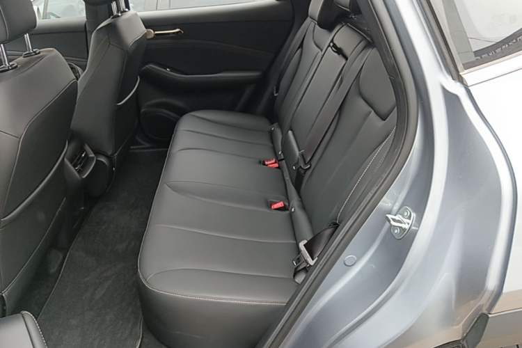 Used Baojun Yunhai 2024 140km Plug-in Hybrid Version Left Rear Seat