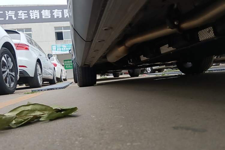 Used Baojun Yunhai 2024 140km Plug-in Hybrid Version Left Side Sill