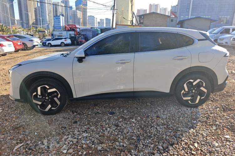 Used Baojun Yunhai 2024 600km Pure Electric Version Left Side