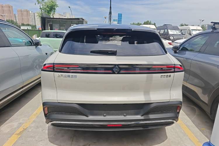 Used Baojun Yunhai 2024 500km Pure Electric Version Rear