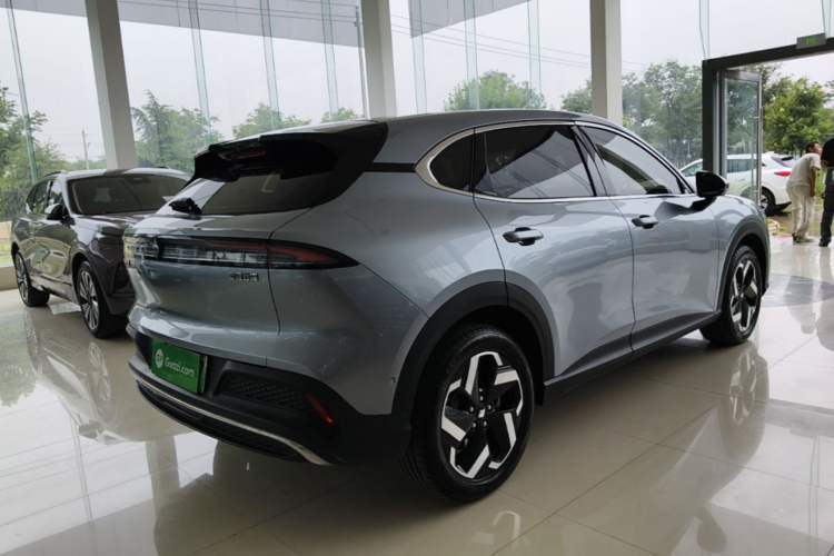 Used Baojun Yunhai 2024 600km Pure Electric Version Rear Right 45 Deg