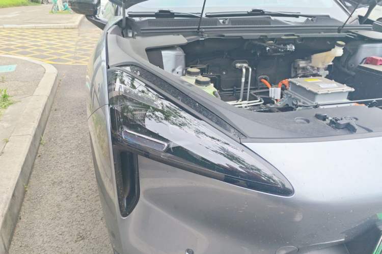 Used Baojun Yunhai 2024 600km Pure Electric Version Right Front Headlight